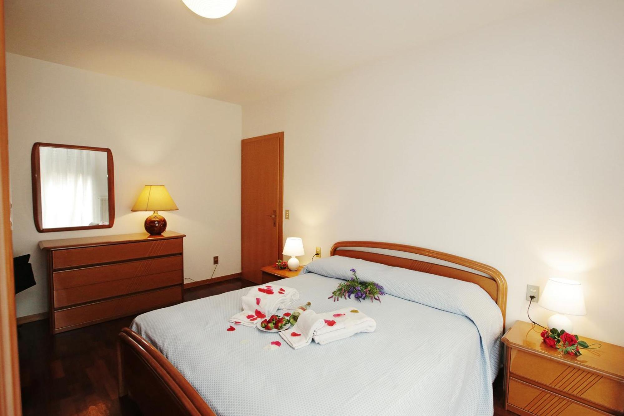 Appartamento Emma - Happy Rentals Riva del Garda Luaran gambar