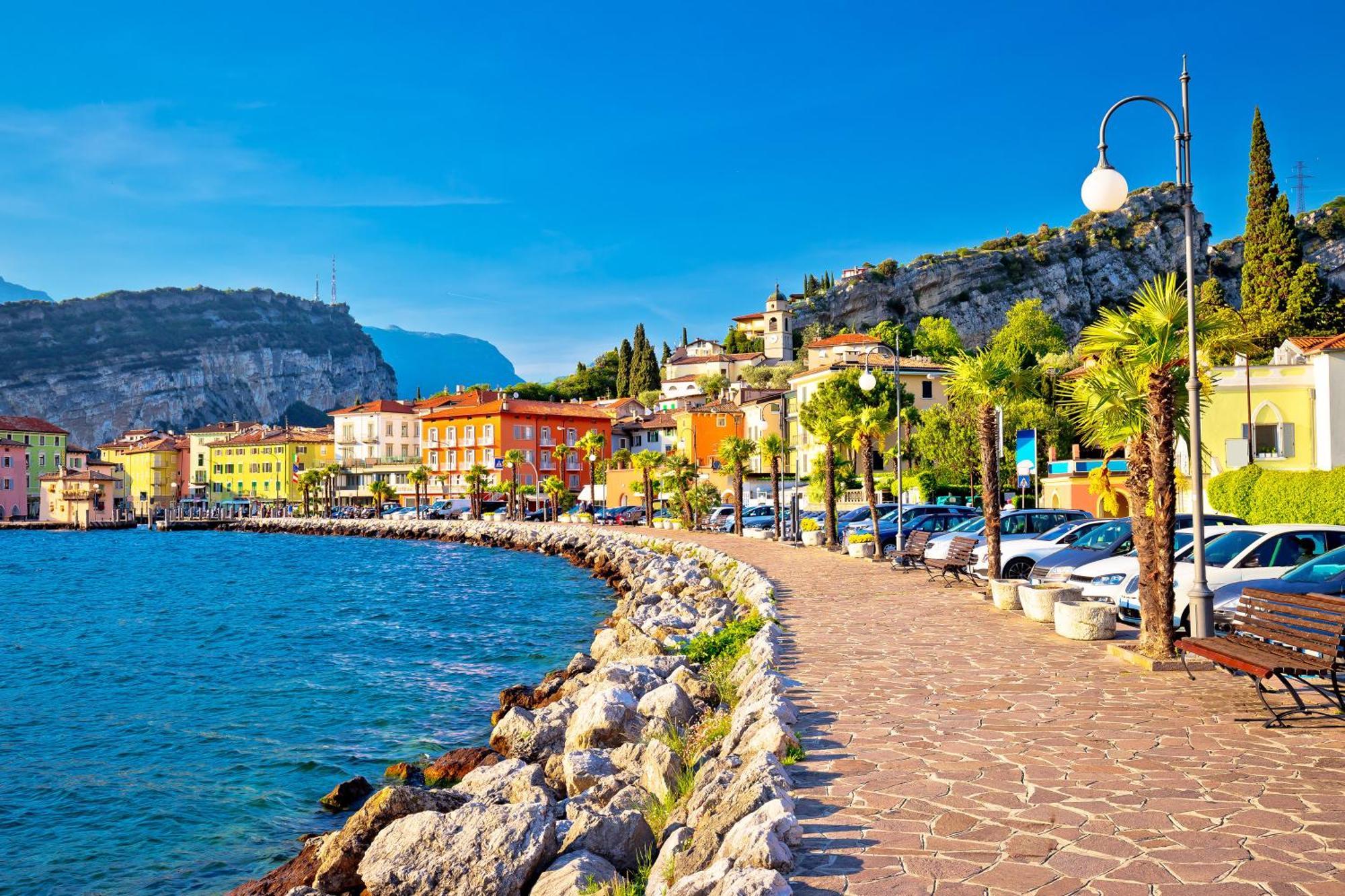 Appartamento Emma - Happy Rentals Riva del Garda Luaran gambar