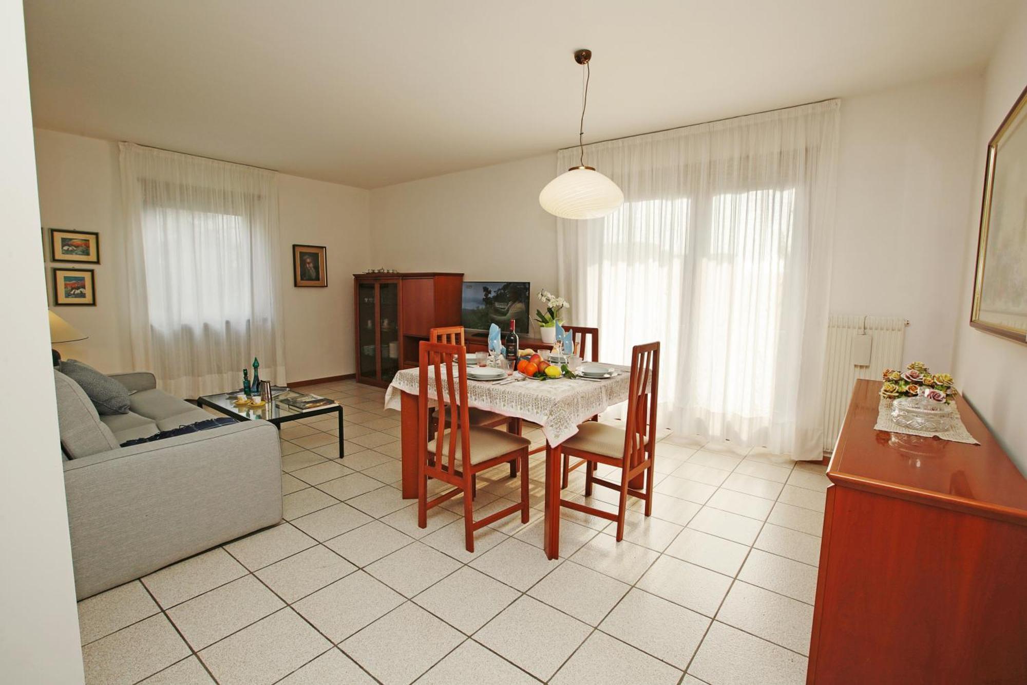 Appartamento Emma - Happy Rentals Riva del Garda Luaran gambar